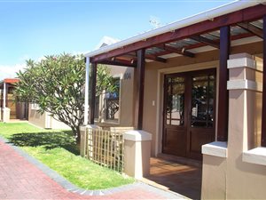 2 Bedroom House in Strand South