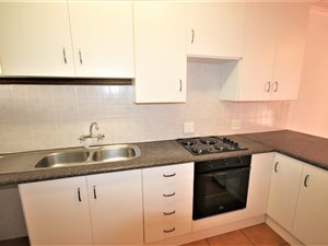 2 Bed Townhouse in Sunninghill