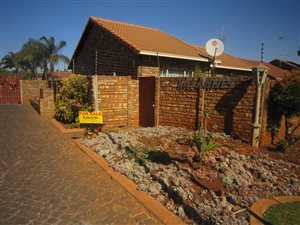 3 Bed Townhouse in Eldoraigne
