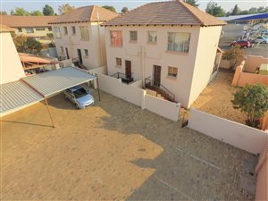 2 Bed Townhouse in Witpoortjie