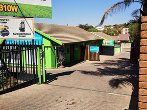 210 m² Office Space in Southcrest