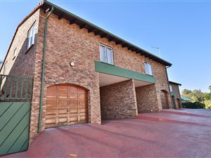 3 Bed Townhouse in Garsfontein