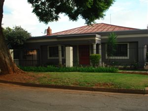 3 Bed House in Roodepoort North