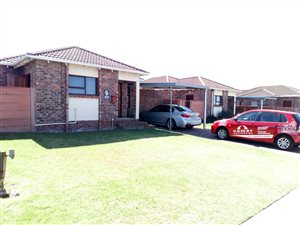 2 Bedroom Townhouse in Overbaakens
