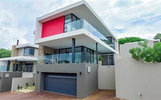 3 Bedroom House in Waterkloof Ridge