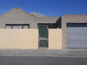 4 Bed House in New Woodlands