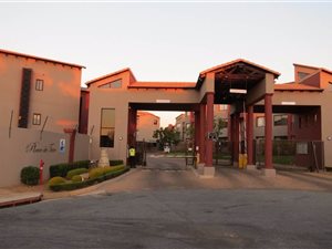 2 Bed Flat in Ruimsig