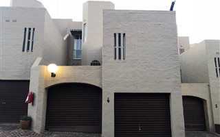 3 Bedroom Townhouse in Victory Park