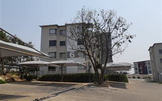 2 Bedroom Apartment in Fourways