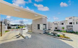 2 Bedroom Apartment in Fourways