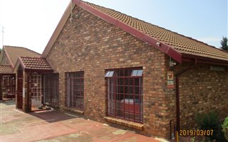 4 Bedroom House in Selection Park