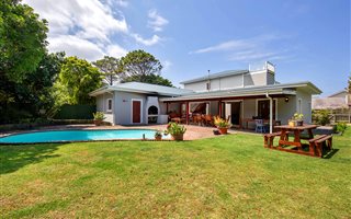 6 Bedroom House in Leisure Isle