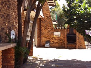 3 Bed Townhouse in Val de Grace