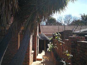 3 Bed Duet in Menlo Park