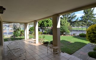 4 Bedroom House in Vrykyk