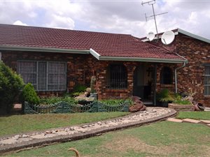 2.2 ha Farm in Panorama