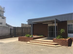 1016 m² Industrial space in Spartan