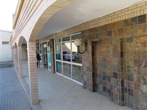 1573 m² Commercial space in White River