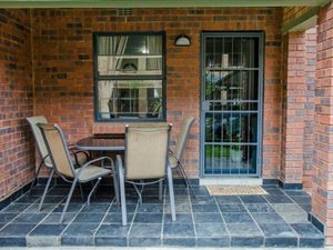 2 Bed Flat in Montana Gardens