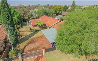 5 Bedroom House in Wierda Park