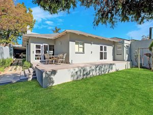 4 Bed House in Parkhurst