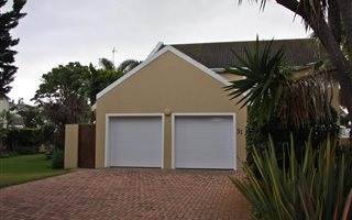 4 Bedroom House in Royal Alfred Marina