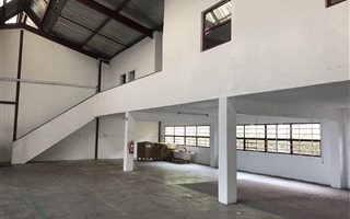 414 m² Industrial space in Maxmead