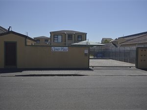 2 Bed Flat in Parow Valley