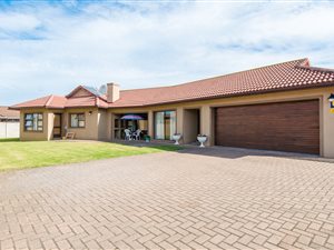 6 Bed House in Heather Park
