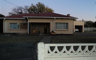3 Bedroom House in Suidrand