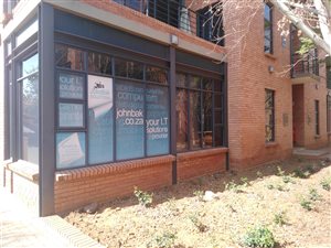 89 m² Commercial space in Die Hoewes