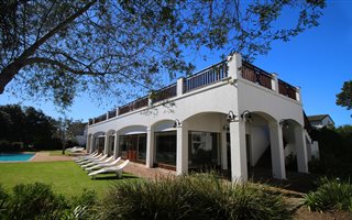 2 Bedroom Apartment in Keurbooms River
