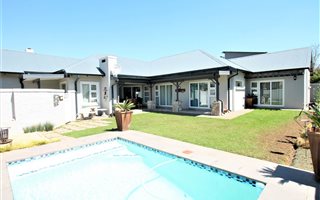 4 Bedroom House in Ebotse Estate