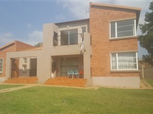 2 Bed Apartment in Willowbrook