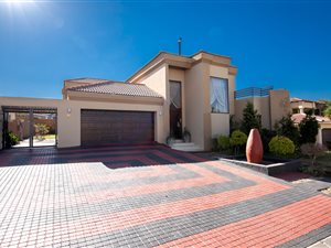 4 Bed House in Savannah Hills