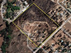 4.4 ha Farm in Ruimsig