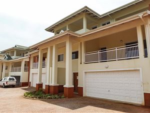 3 Bed Duplex in Kindlewood Estate