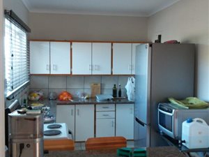 3 Bed Flat in Pelham