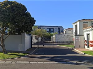 3 Bed Townhouse in Parklands