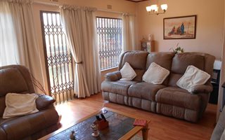 2 Bedroom Duplex in Illiondale