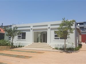 250 m² Commercial space in Greenside