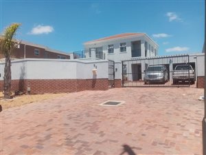 4 Bed House in Rouxville