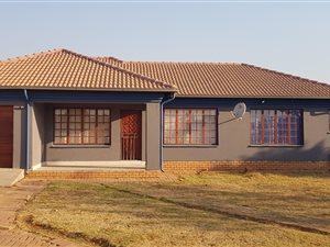 3 Bed House in Cultura Park