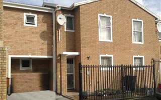3 Bedroom House in Kenilworth