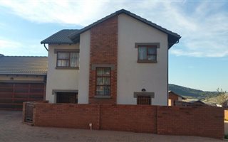 3 Bedroom Townhouse in Eldo View
