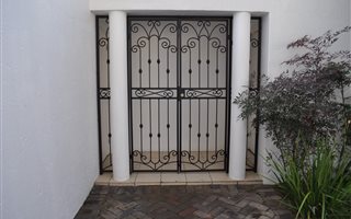 3 Bedroom House in Khyber Rock