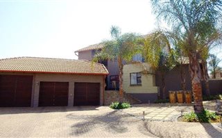 4 Bedroom House in Rietvlei Ridge Country Estate