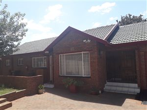 3 Bed House in Tulisa Park