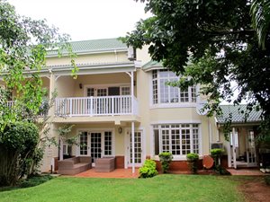 2 Bed Apartment in Mt Edgecombe Estate 1 & 2