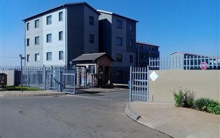 2 Bedroom Apartment in Jabulani